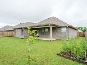 1030 Riverside Dr in Bentonville, AR - Building Photo - Building Photo