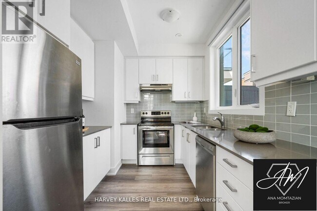 9 Phelps Ln in Richmond Hill, ON - Building Photo - Building Photo