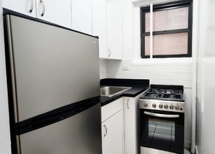 401 E 58th St in Manhattan, NY - Building Photo - Building Photo