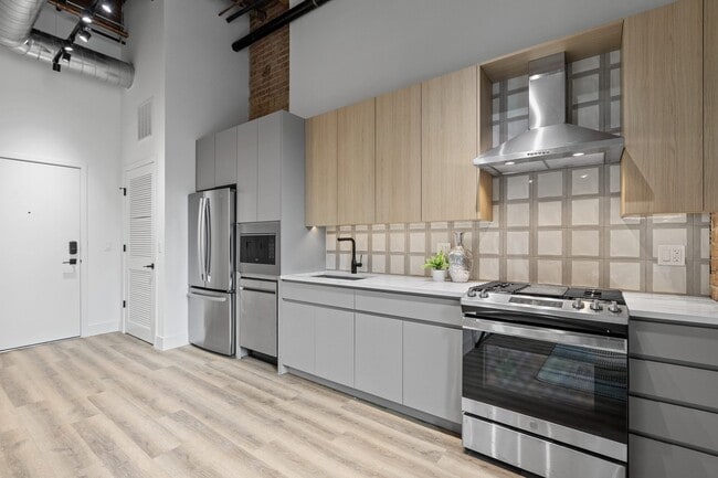 property at 175 W Ohio St