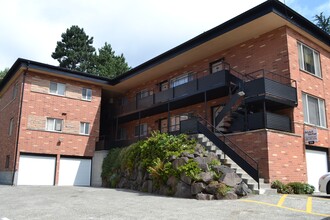 Brick & Mortar Apartments in Seattle, WA - Foto de edificio - Building Photo