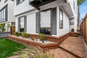 472 36th St in Manhattan Beach, CA - Building Photo - Building Photo
