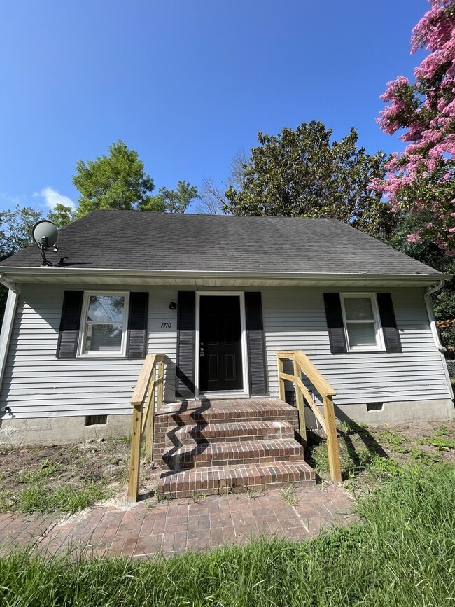 property at 1710 Glen Ave