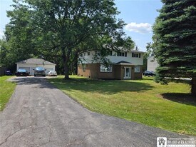 4269 Clinton St in West Seneca, NY - Building Photo