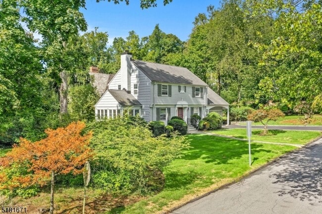 property at 1 Gapview Rd