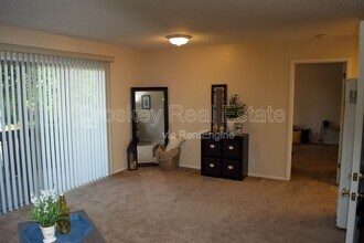 1250 Escobar St in Martinez, CA - Building Photo - Building Photo