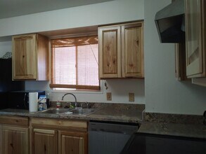 715 W 18th St in Tempe, AZ - Foto de edificio - Building Photo