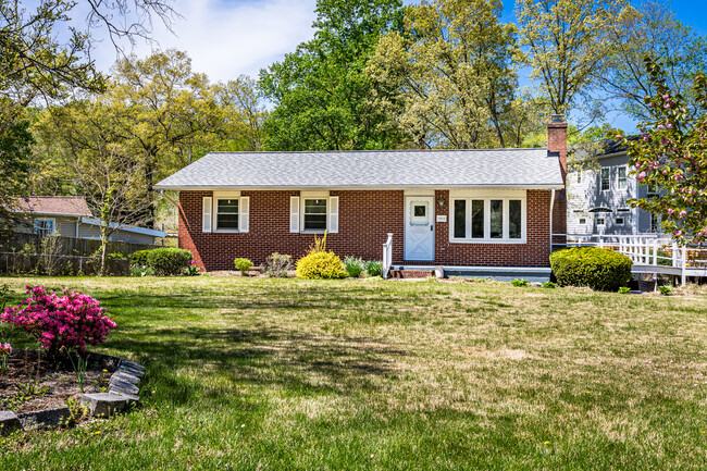 property at 2800 Glen Isle Rd