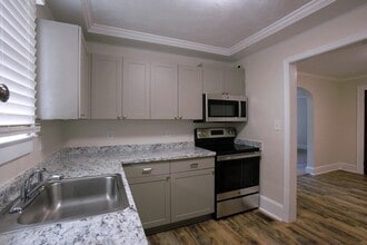 319 23rd St, Unit Apt 1 in Virginia Beach, VA - Building Photo - Building Photo