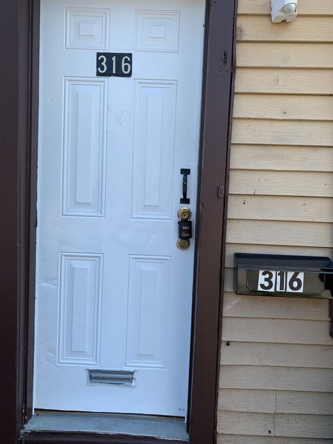 316 Bell Alley in Reading, PA - Building Photo - Building Photo