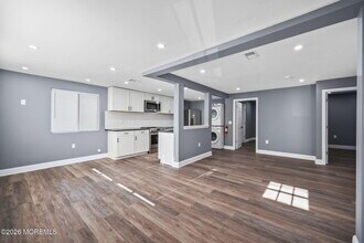 143 Center Ave in Keansburg, NJ - Building Photo - Building Photo