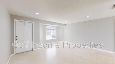 621 21st St W in Bradenton, FL - Building Photo - Building Photo