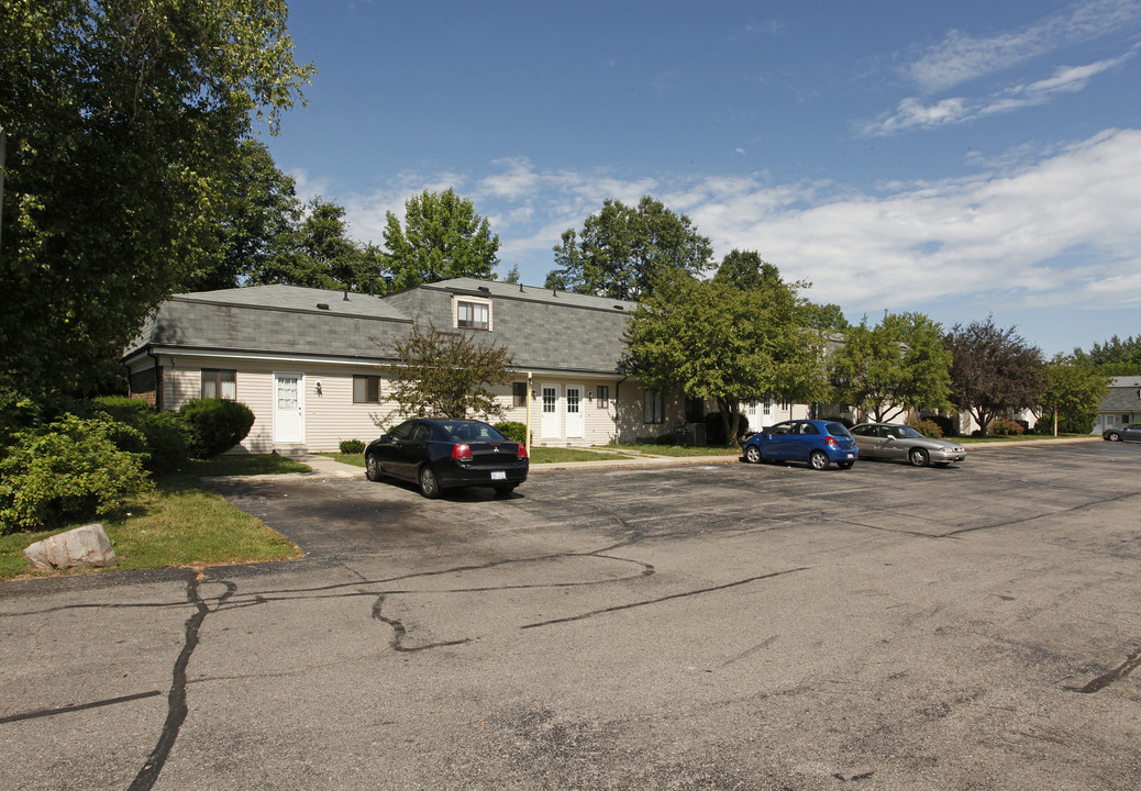 Westbrook Townhomes in Jackson, MI - Building Photo