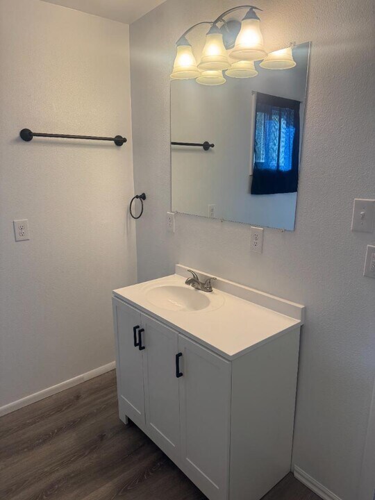 119 Paper Collar Row in Diamondville, WY - Building Photo