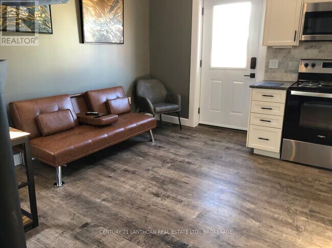 45 Chestnut St in Kingston, ON - Building Photo - Building Photo