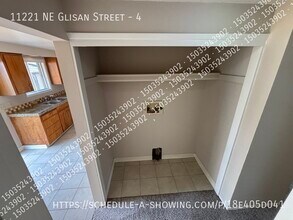 11221 NE Glisan St in Portland, OR - Building Photo - Building Photo