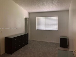 2239 SE 25th Ave in Homestead, FL - Building Photo - Building Photo