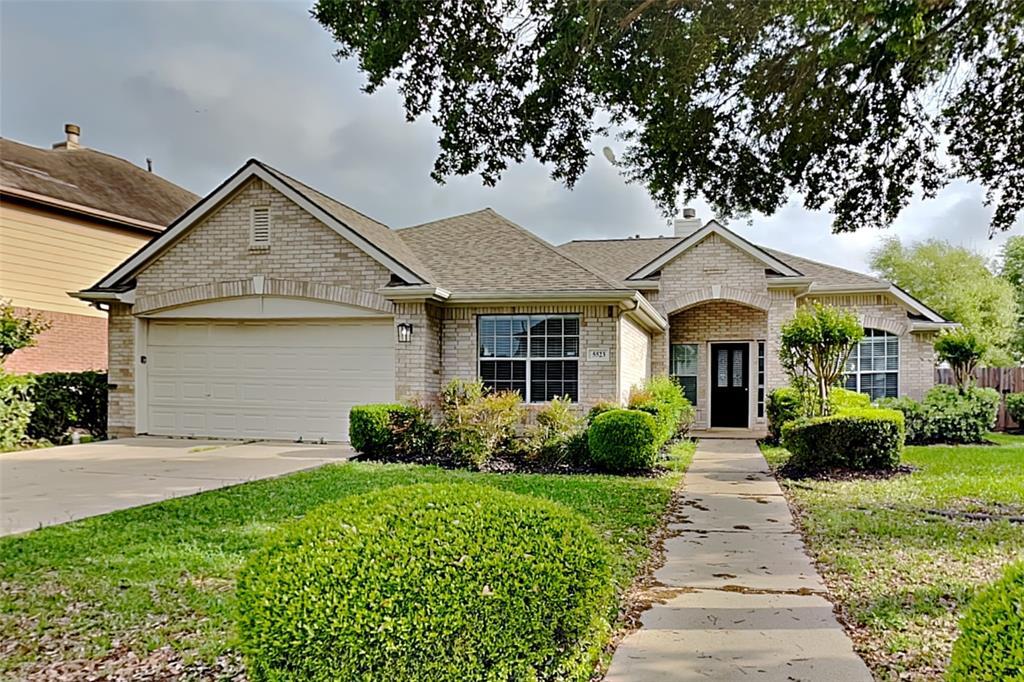 5523 Gable Meadows Dr in Sugar Land, TX - Building Photo