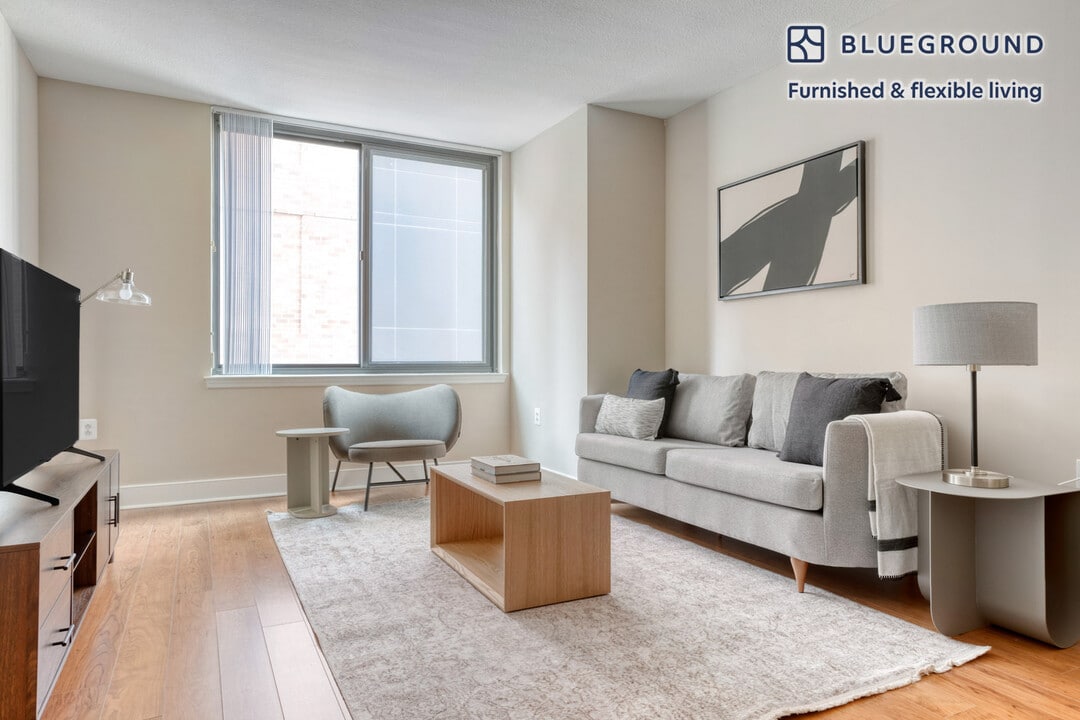 425 L St NW in Washington, DC - Building Photo