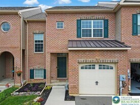 4492 Cottonwood Dr in Nazareth, PA - Building Photo