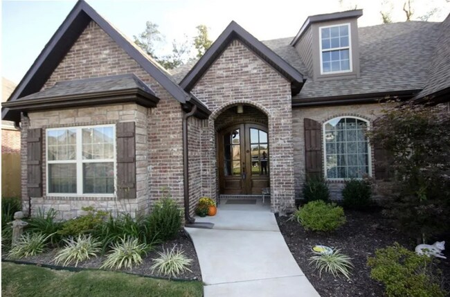 1919 Sicily Ave in Lowell, AR - Building Photo - Building Photo