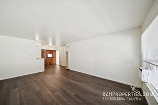 5319 Vantage Ave in Los Angeles, CA - Building Photo