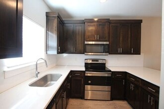 307 N Henry St in Mineola, TX - Building Photo - Building Photo