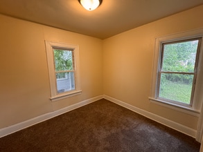 806 S 32nd St in Milwaukee, WI - Building Photo - Building Photo