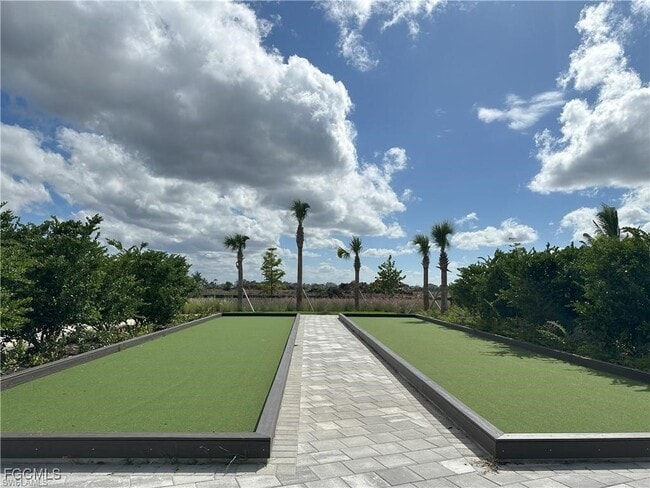property at 1401 Remington Trce Dr