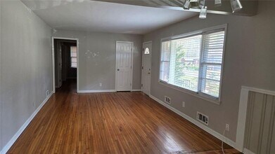 136 Hillsdale Dr SE in Atlanta, GA - Building Photo - Building Photo