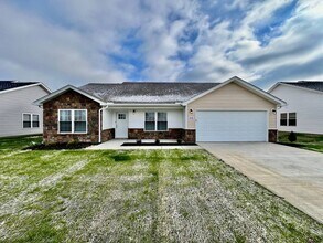 808 Pierson Rd in Trenton, OH - Building Photo - Building Photo
