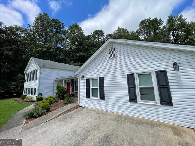 303 Broken Bit Way in Peachtree City, GA - Building Photo - Building Photo