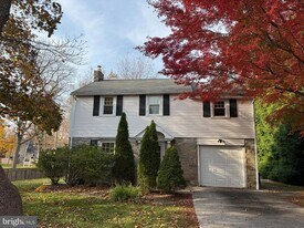 412 Grange Rd in Wayne, PA - Building Photo