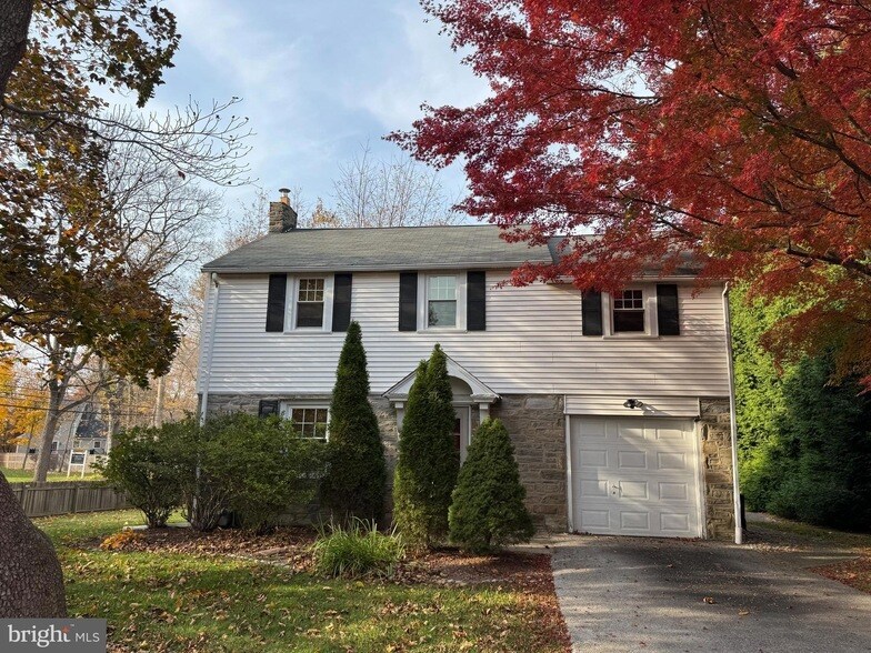 412 Grange Rd in Wayne, PA - Foto de edificio