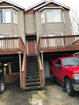 613 R St in Vancouver, WA - Building Photo