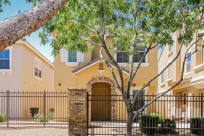property at 158 W Tremaine Ct