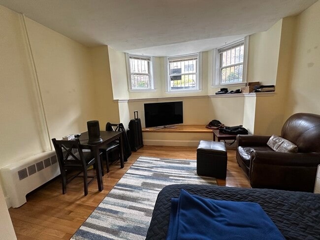 302 Marlborough St, Unit 1