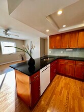 2077 N Ginger Creek Cir in Palatine, IL - Building Photo - Building Photo