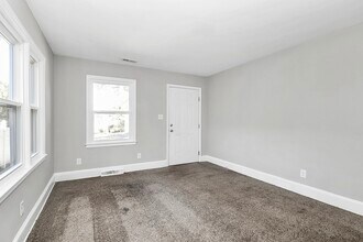 3503 Meredith Ave in Charlotte, NC - Foto de edificio - Building Photo