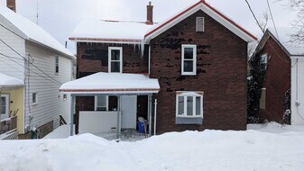 812 E 3rd St in Oil City, PA - Building Photo