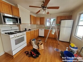 8 Cross St in Woburn, MA - Building Photo - Building Photo