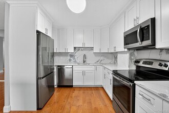 15 Stewart Pl in White Plains, NY - Building Photo - Building Photo