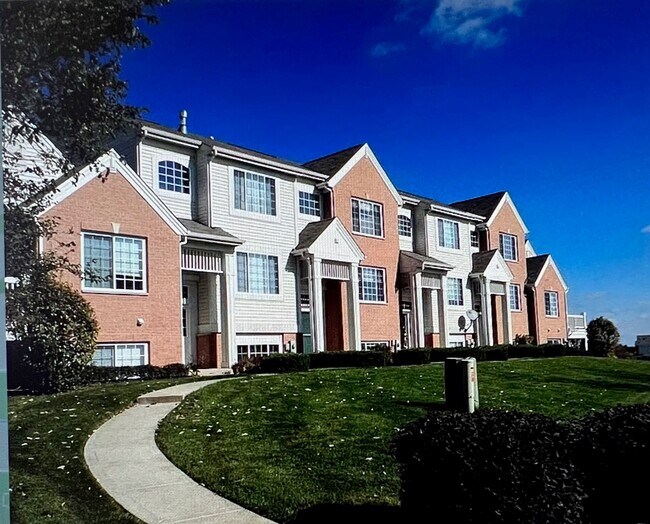 1974 Concord Dr Rentals in McHenry, IL