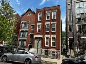 869 N Hermitage Ave in Chicago, IL - Building Photo
