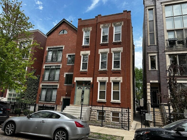 869 N Hermitage Ave in Chicago, IL - Building Photo