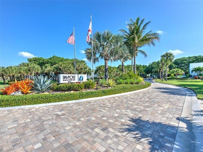 517 Bayport Way, Unit 517 in Longboat Key, FL - Building Photo - Building Photo