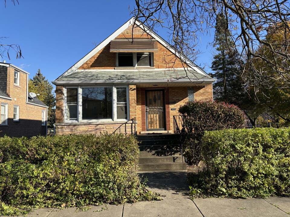 5001 N Central Ave in Chicago, IL - Building Photo