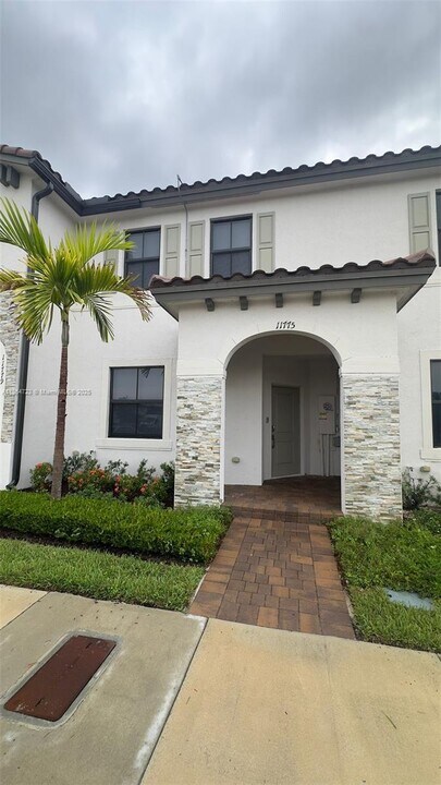 11775 SW 246 Terrace in Homestead, FL - Building Photo