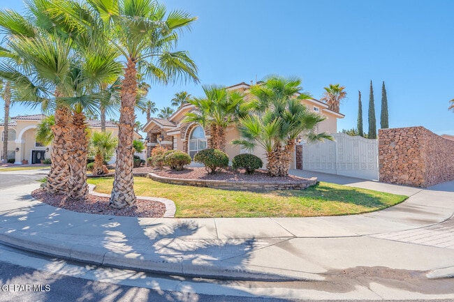 2066 Paseo Del Prado Dr in El Paso, TX - Building Photo - Building Photo