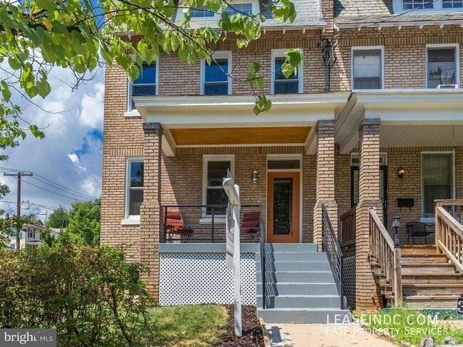 property at 3400 15th St NE